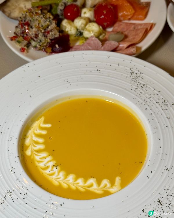 觀塘半自助餐：凍海鮮任食，仲有拉絲蟹肉飯！🦀🍝