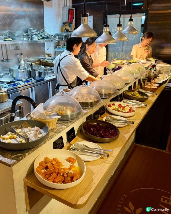 觀塘半自助餐：凍海鮮任食，仲有拉絲蟹肉飯！🦀🍝