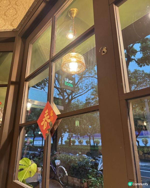 台北街角木係日式咖啡店