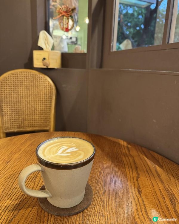 台北街角木係日式咖啡店