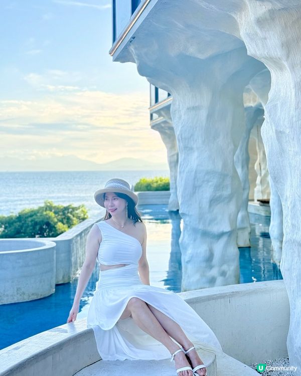 吹着慵懶的海風💨😌日落黃昏每刻天色都在變幻💗在天黑之前🥰目光...