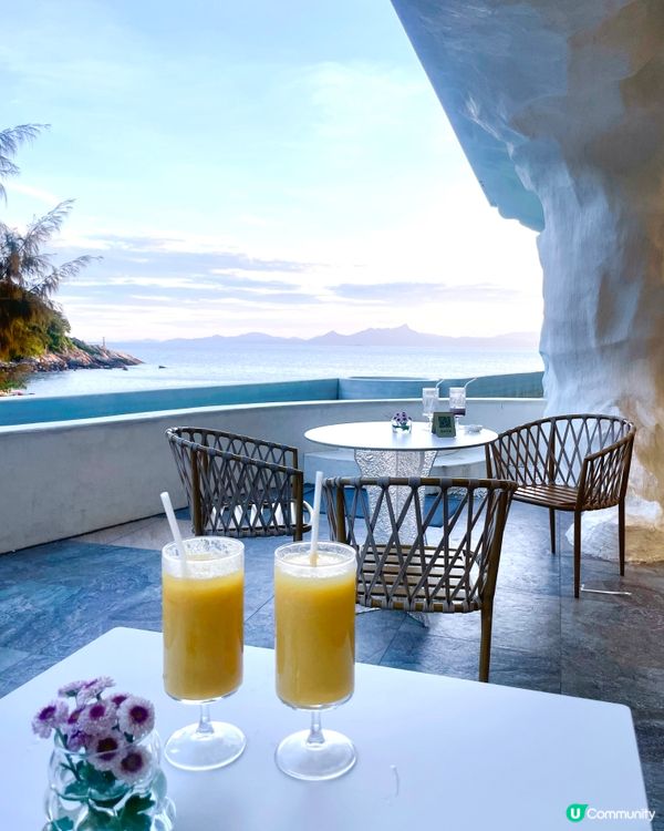 吹着慵懶的海風💨😌日落黃昏每刻天色都在變幻💗在天黑之前🥰目光...