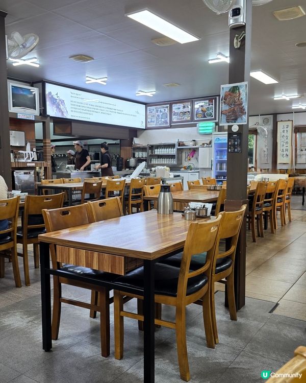 濟州島必食👍烤白帶魚🐟鮑魚石鍋飯🍚