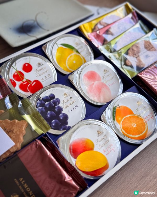 朋友送嘅驚喜禮盒！😍 啫喱薄餅超正！😋