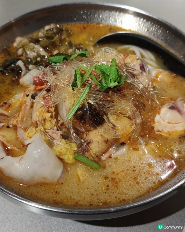 荔枝角老荔冰室：花膠雞米線麻麻哋🌶️🤔