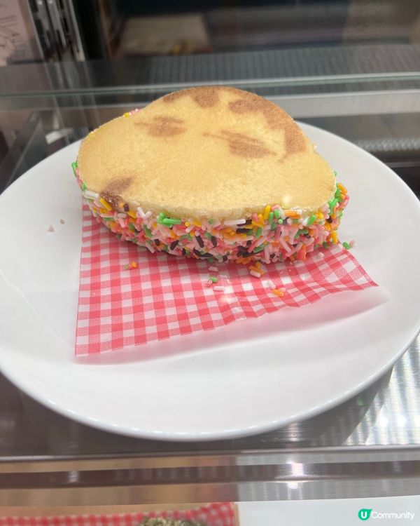 1.  新宿蠟筆小新店開張！🤩 食嘢打卡一流！😋