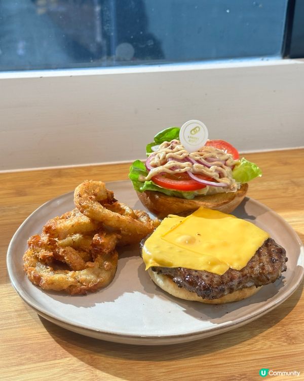 上環隱世咖啡店！🍔🍟 抵食夾大件！😋