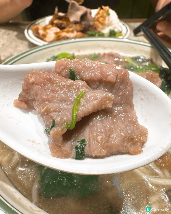 華嫂冰室初體驗！豬潤米線超正🤤🍜