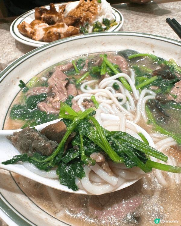 華嫂冰室初體驗！豬潤米線超正🤤🍜