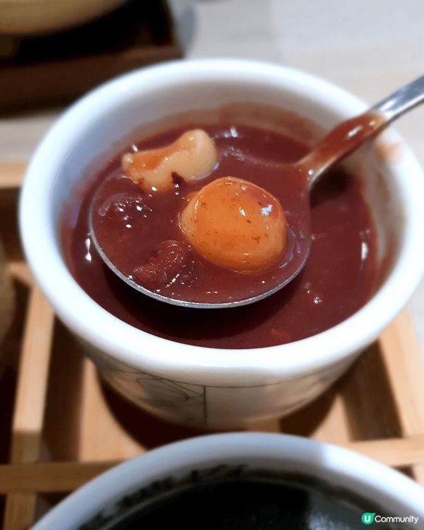 鋪頭裝潢一啲都唔似平時去嘅糖水鋪