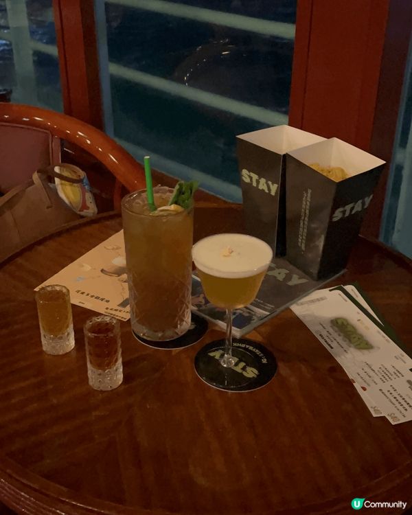 我地去咗Stay Bar嘅維港遊，真係一個全新嘅香港夜晚。🌃...