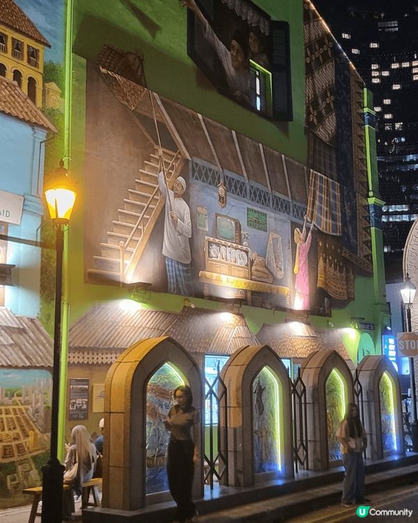 新加坡市中心的武吉士， 擁有色彩繽紛的傳統建築， 仲有歷史遺...