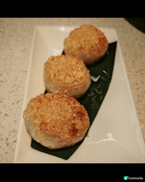 黑松露豆腐鍋巴係樂天皇朝嘅出品, 其實樂天皇朝除咗8式小籠包...