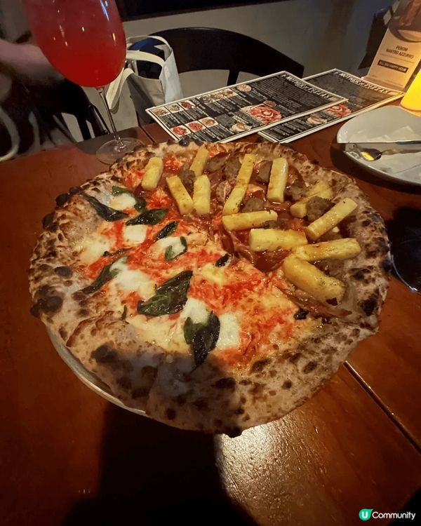 Mother of Pizzas主打正宗意式薄餅，由餅底到配...