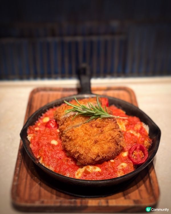 🧀 吉列豬扒芝士拿坡里汁焗飯