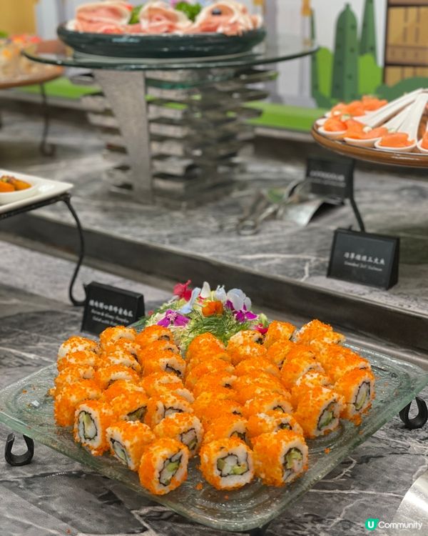 士多啤梨牆＋花果甜點＝視覺與味覺的雙重療癒