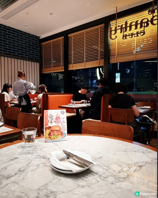 日本A4和牛扒任食瑪格麗塔披薩、炸薯條、炸洋蔥圈