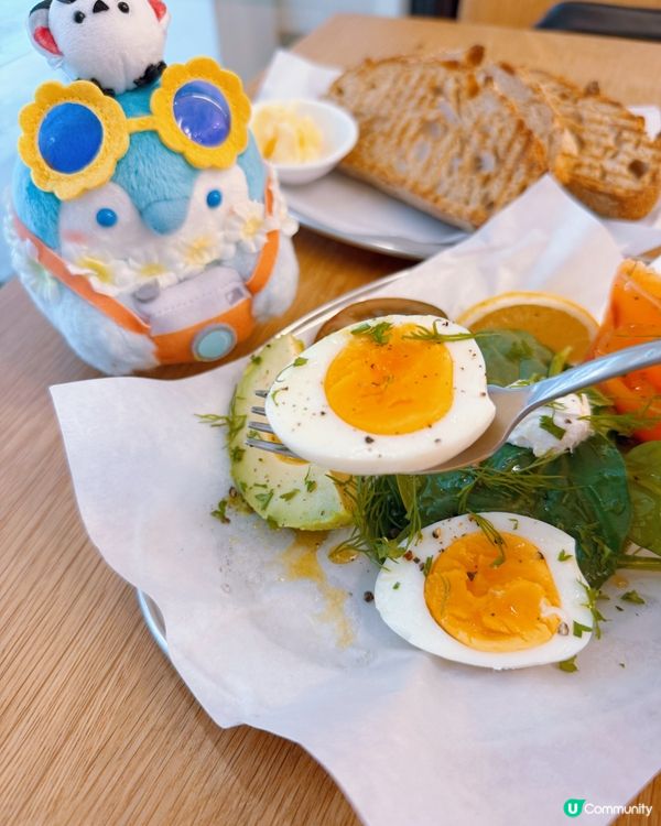 西營盤簡約小店🤤！煙三文魚超正！