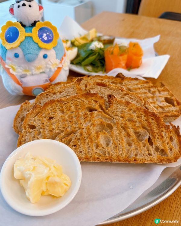 西營盤簡約小店🤤！煙三文魚超正！