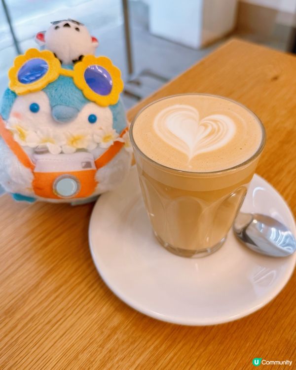 西營盤簡約小店🤤！煙三文魚超正！