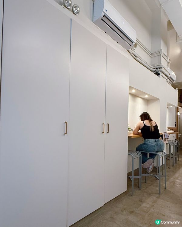 西營盤簡約小店🤤！煙三文魚超正！