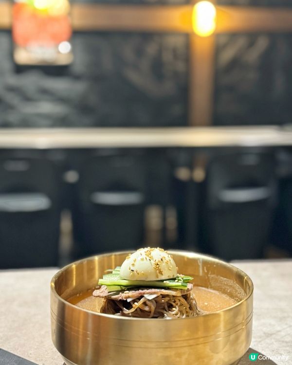 🔥火山石烤板 x 炙燒黑毛豬 ｜岩洞主題燒肉登陸中環