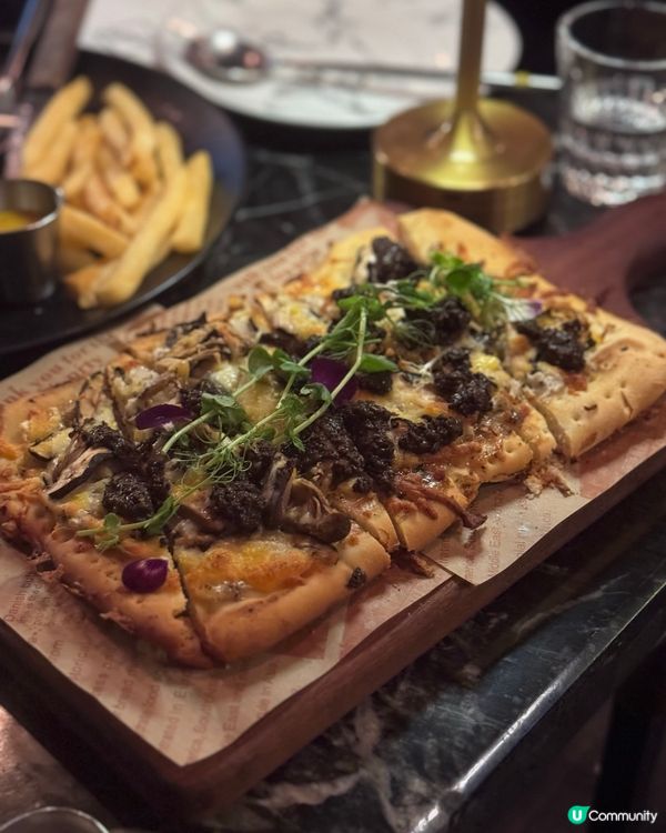 黑松露野菌薄餅🍕+德國豬手🤤！必食！