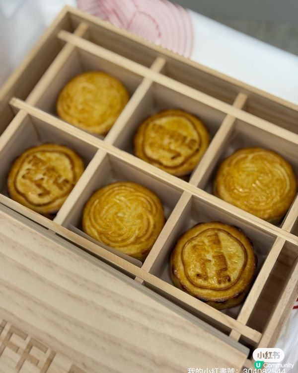 中秋必搶！手工月餅禮盒😍 包裝超靚！