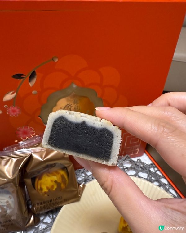 【 與大家慶祝中秋佳節｡龍苑中菜廳滋味月餅禮盒 】