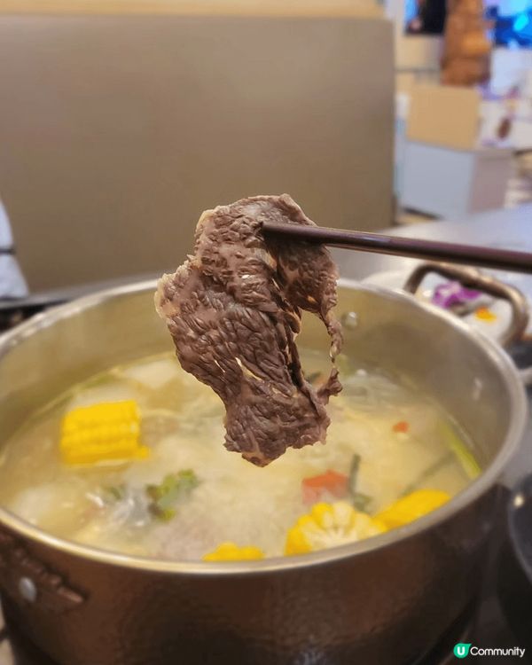 呢間火鍋店位於九龍城，無論係商務客、寫字樓朋友，或者慶祝生日...