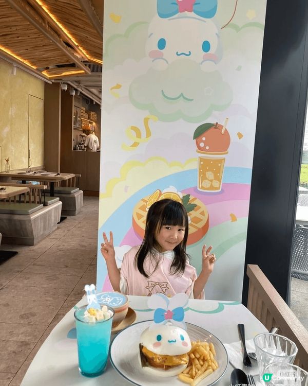 Cinnamoroll限定店有超級引眼球的玉桂狗的漢堡包和甜...