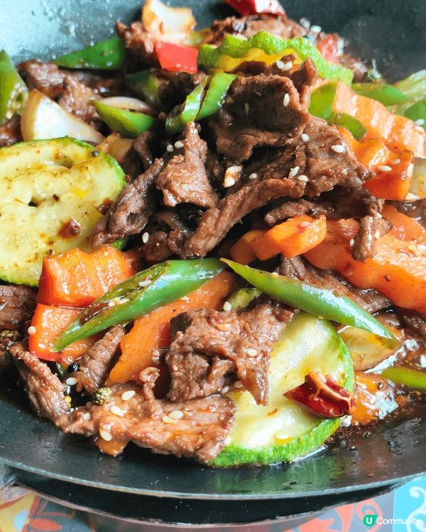 這是雲南香格里拉，大理，麗江的美食，特色是牦牛肉，肉十分鮮和...