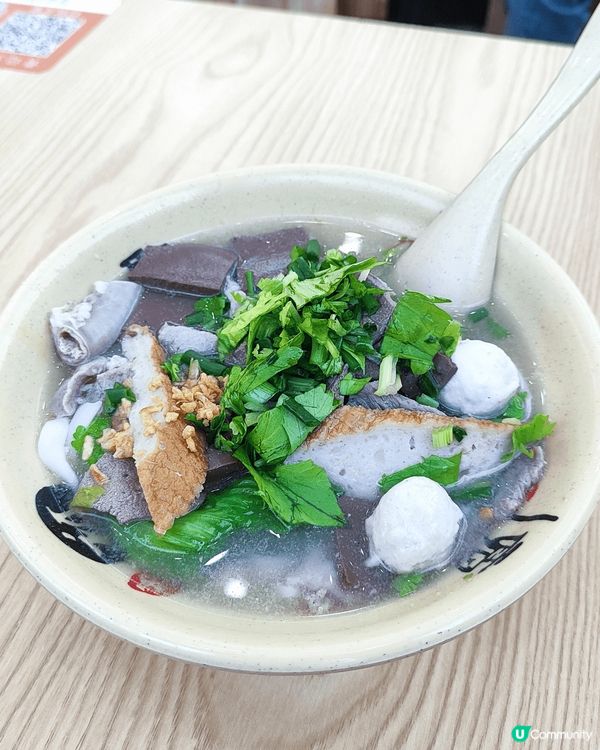 深圳蓮塘過關，超好食豬雜米粉只係15蚊人仔已經食飽飽。關口有...