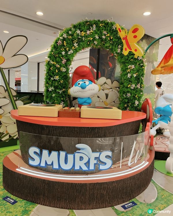 「藍精靈，十分勁！」路過LCX，原來正舉行藍精靈展覽，還有蓋...