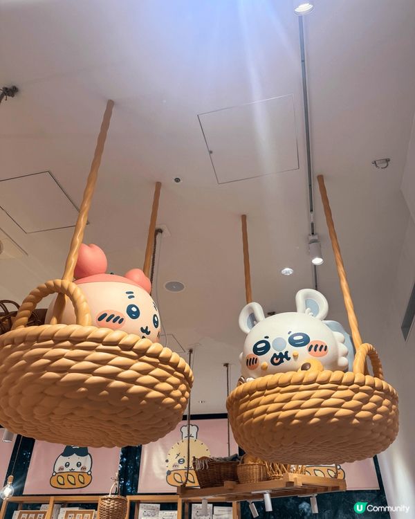 Chiikawa Bakery 吉伊卡哇主題麵包店！一進門，...