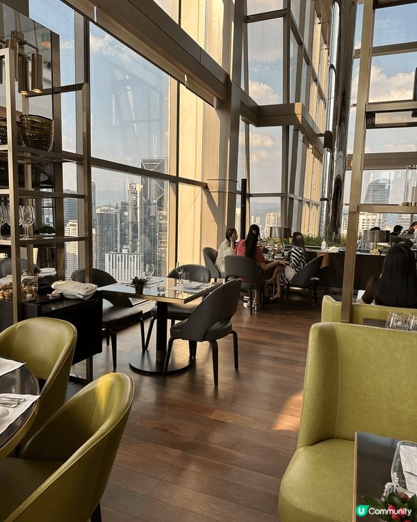 吉隆坡Grand Hyatt酒店THIRTY8餐廳位於38樓...