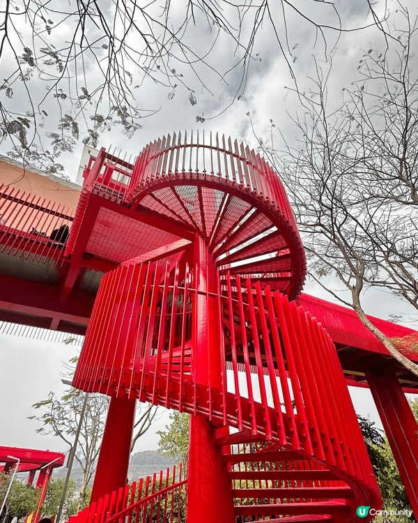 深圳虹橋公園一個非常特別嘅螺旋坡道，公園內仲有多個打卡位，螺...