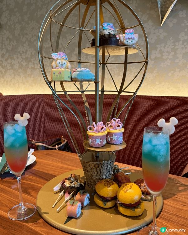 今日帶媽咪去做港女，佢一個我哋好少會去嘅地方，就係迪士尼啦🤣...