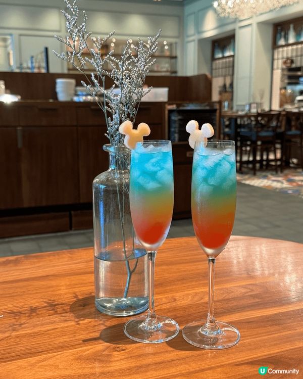 今日帶媽咪去做港女，佢一個我哋好少會去嘅地方，就係迪士尼啦🤣...