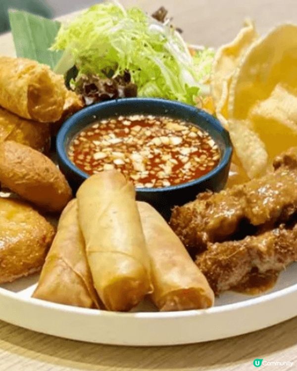 喜愛茹素嘅我，與朋友一起品嚐純素美食😋，食物滋味又豐富，仲要...