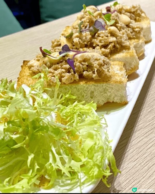 喜愛茹素嘅我，與朋友一起品嚐純素美食😋，食物滋味又豐富，仲要...