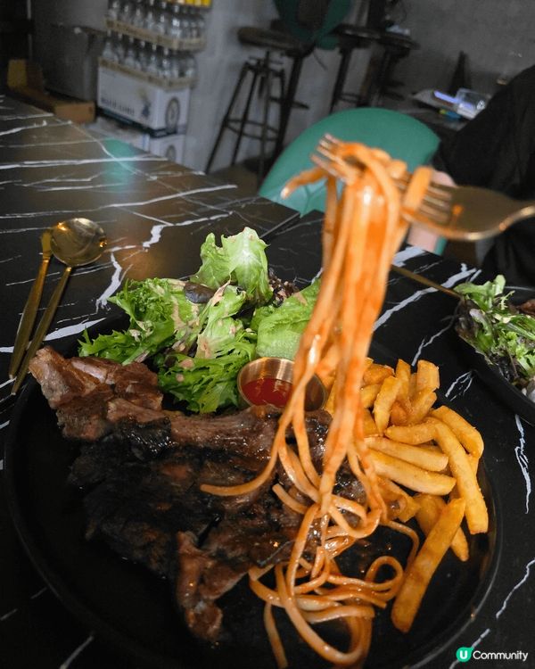 "巨彩" (12安士) 牛柳配粗薯條 $269