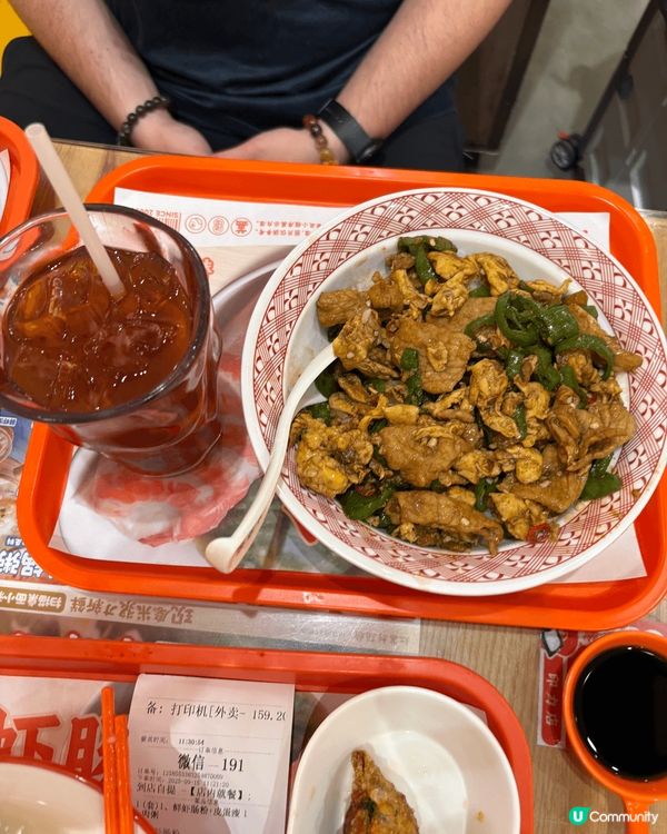 去咗深圳食紅荔灣，佢嘅係廣州好出名㗎，由其佢嘅腸粉，炒粉超好...