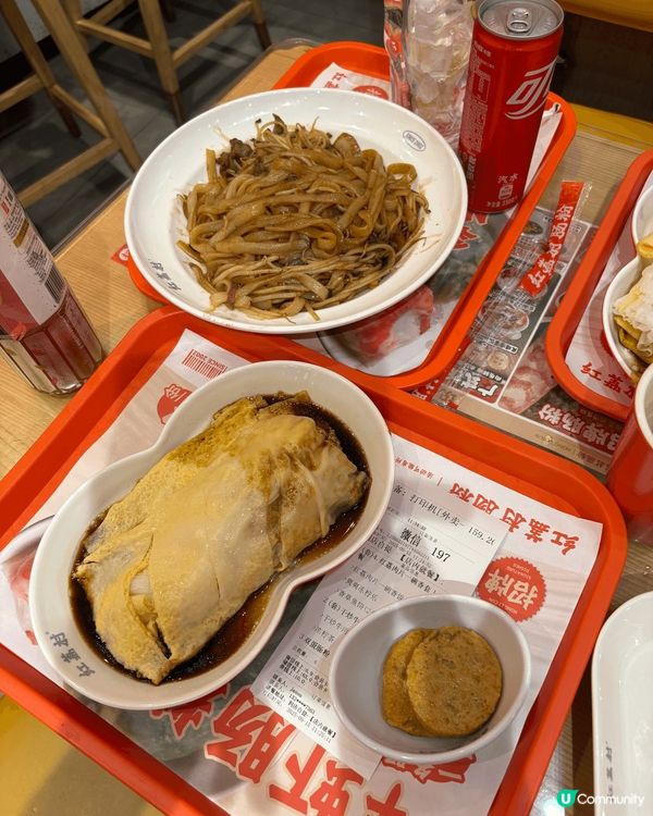 去咗深圳食紅荔灣，佢嘅係廣州好出名㗎，由其佢嘅腸粉，炒粉超好...