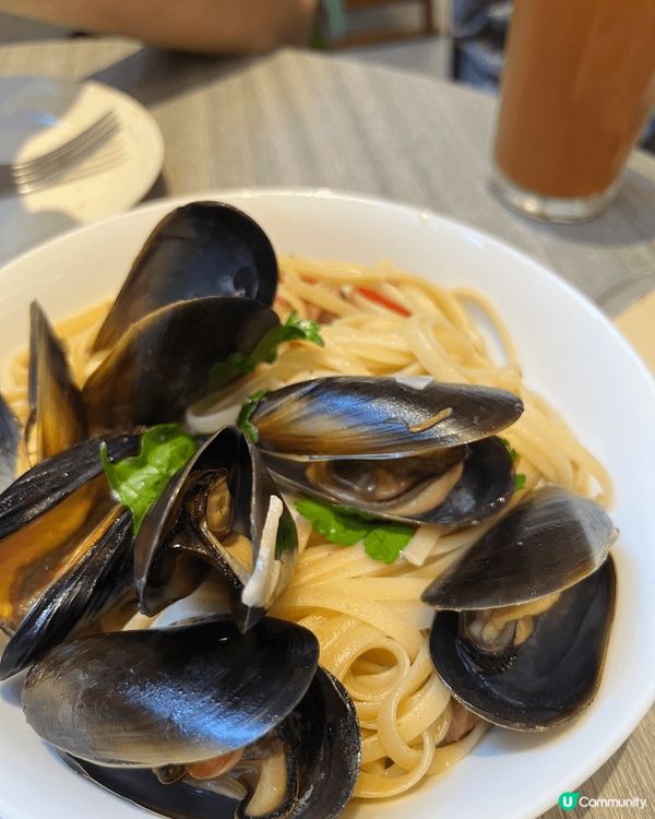 泡菜煎蛋豬腩肉包（小辣）GRILLED DORK BELLY...