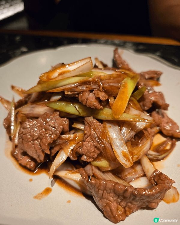 今晚喺海港城「个園」食飯，環境幾高雅。頭盤水晶肴肉做得夠晒水...