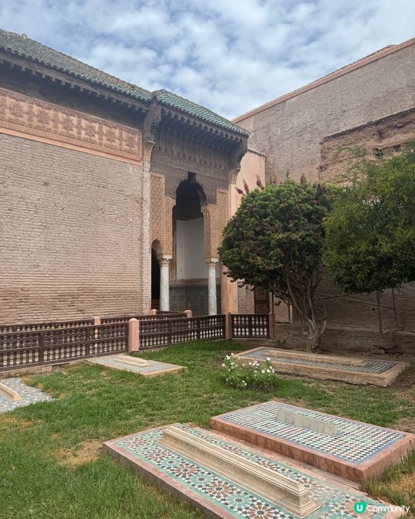 馬拉喀什陵墓探秘！✨ 16世紀皇室風範👑