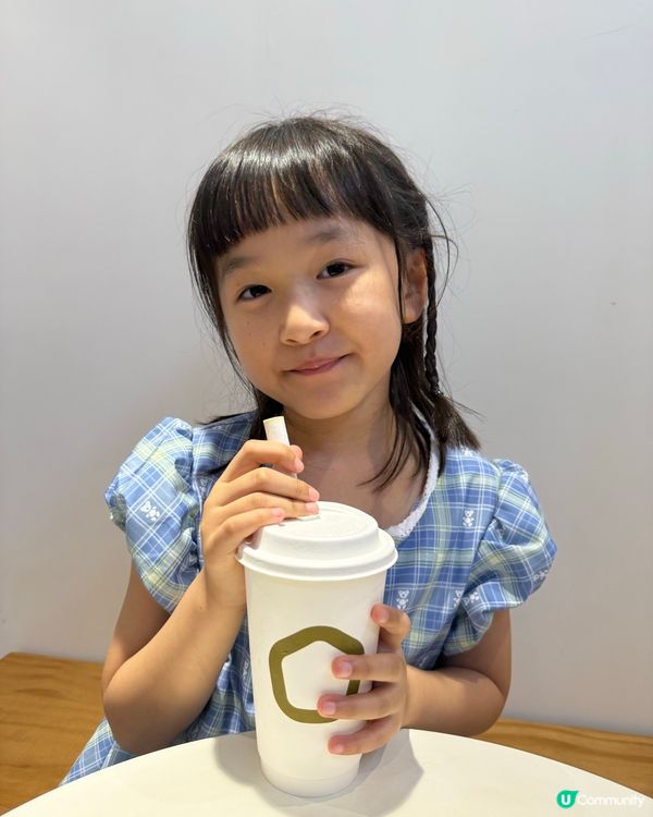 茶大爺天然椰子飲品：街頭小確幸 🥥✨