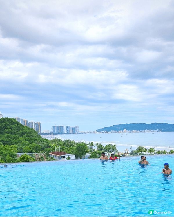 惠東雙月灣半島酒店客房對正海灘又有特色擺設, 有無邊際泳池休...