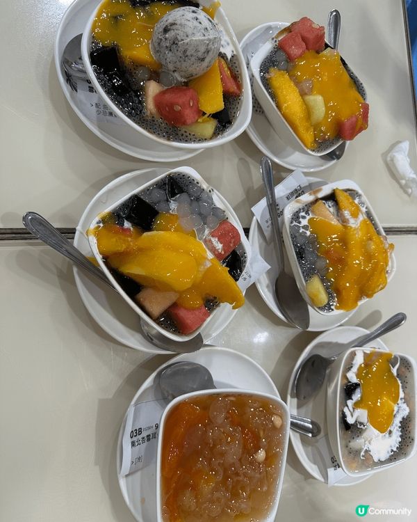 港式糖水舖 - 松記，他們的糖水有傳統同特色選擇👍。由於夏天...